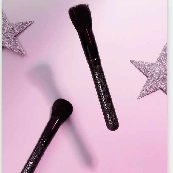 💗SHADES BY SHAN BLUSH PALETTE & MOTD SPARKLY FACE MAKEUP BRUSHES - Picture 2 of 13